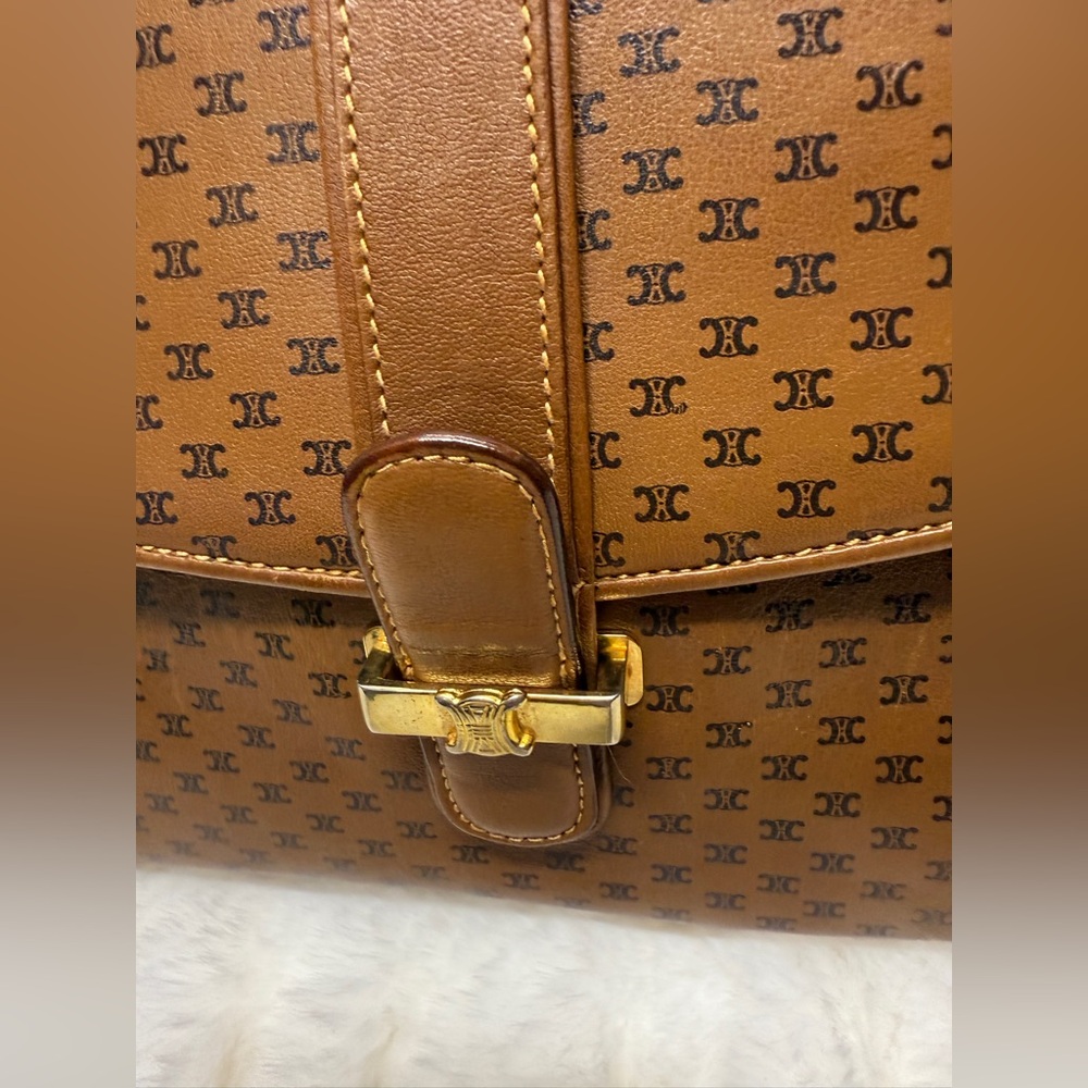 CELINE-Brown Leather Shoulder Bag - Picture 7 of 12